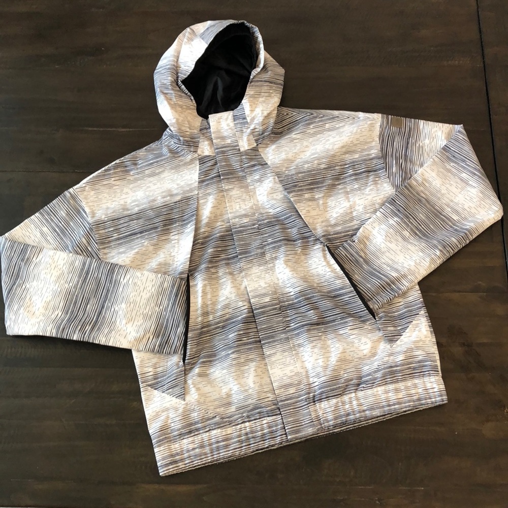 NWOT North Face Girl’s XL Raincoat.